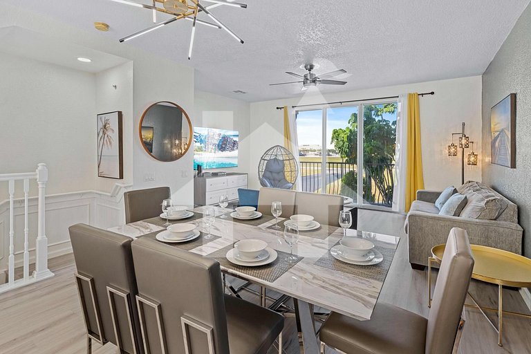 Vista Cay 3BR Condo near Universal