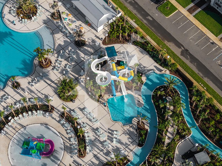 Vacation Home Near Disney, 5 bedrooms