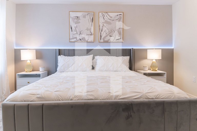 Vacation Home Near Disney, 5 bedrooms