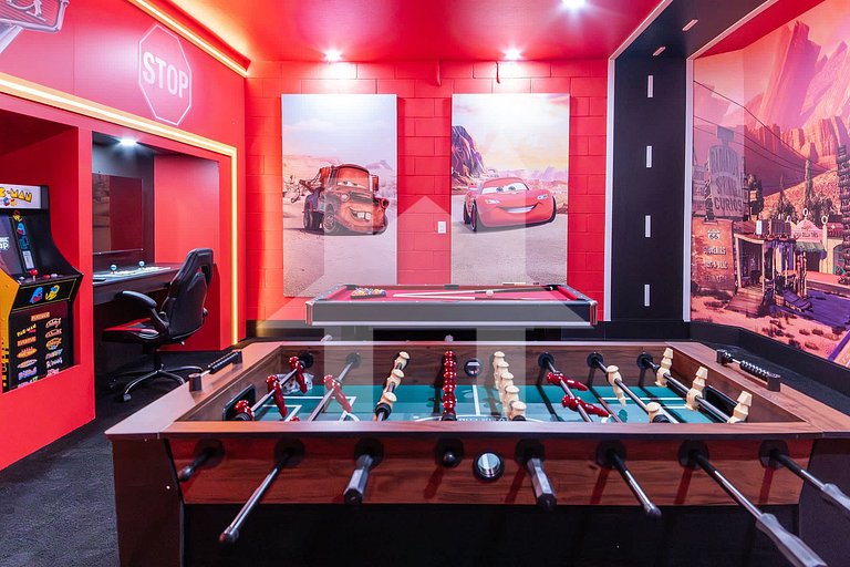 Vacation Home Near Disney, 5 bedrooms