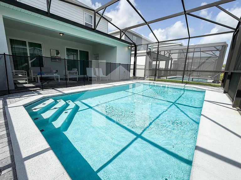 Vacation Home Near Disney, 5 bedrooms