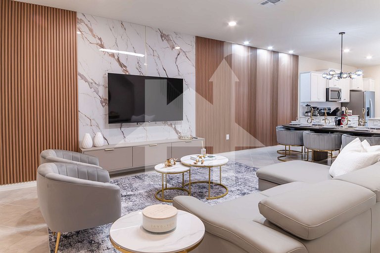 Vacation Home Near Disney, 5 bedrooms