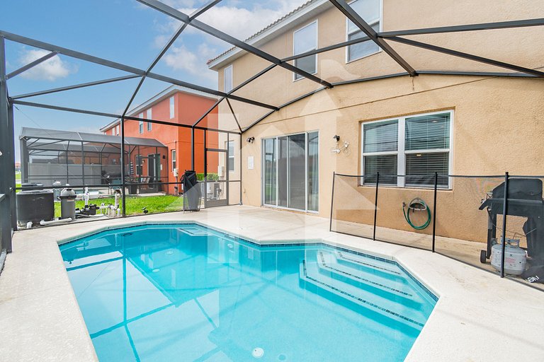 Vacation Home Near Disney, 4 bedrooms