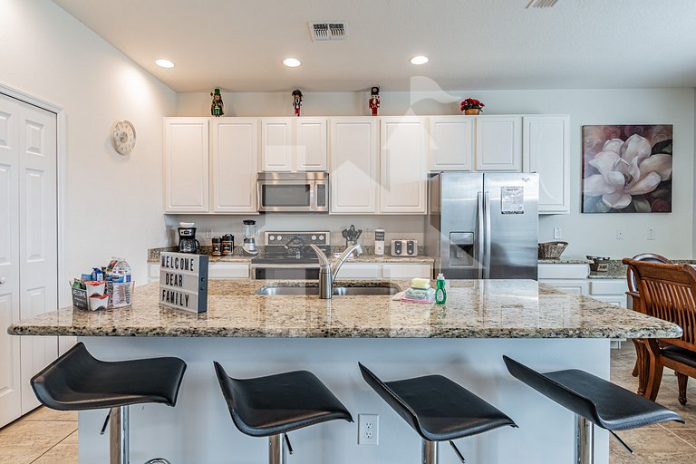 Vacation Home Near Disney, 4 bedrooms