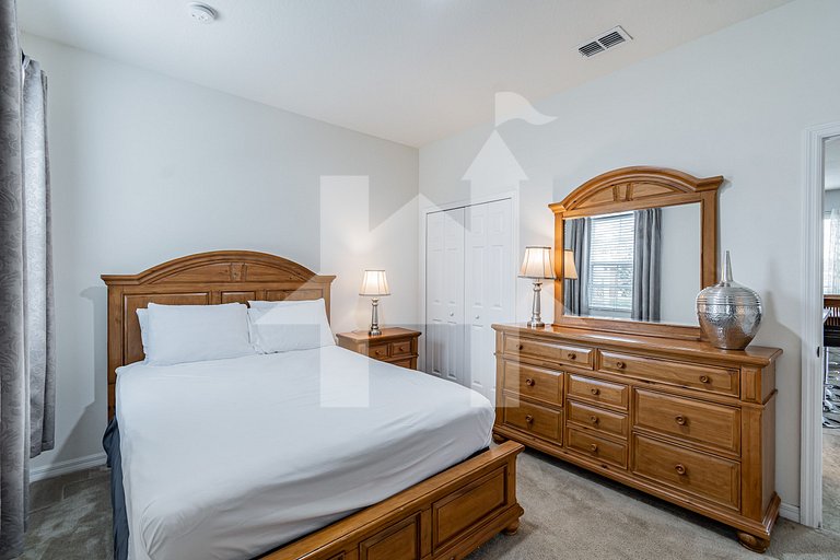 Vacation Home Near Disney, 4 bedrooms