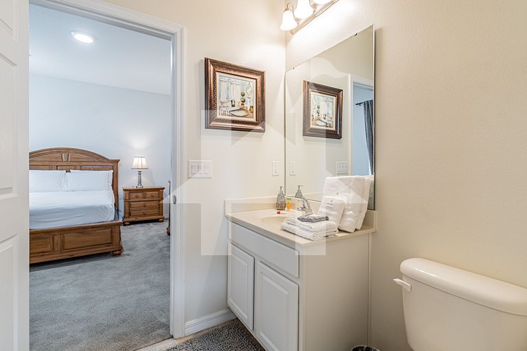 Vacation Home Near Disney, 4 bedrooms