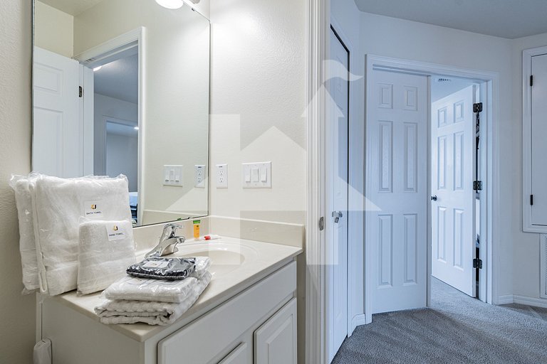 Vacation Home Near Disney, 4 bedrooms