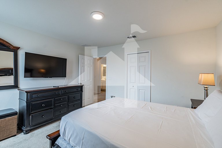 Vacation Home Near Disney, 4 bedrooms