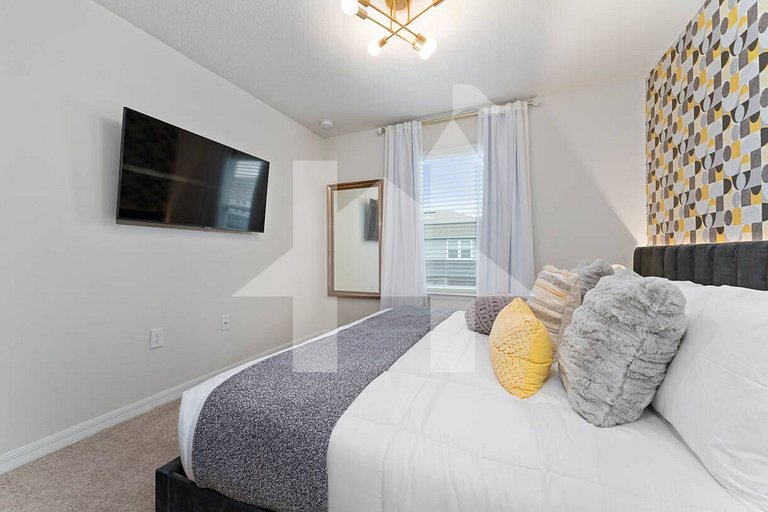 Themed 5BR Home w/ Pool · Windsor Island Resort