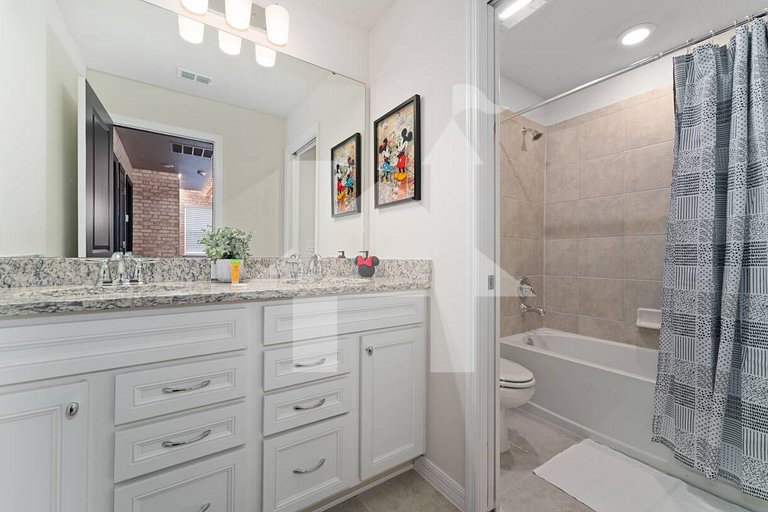 Themed 5BR Home w/ Pool · Windsor Island Resort