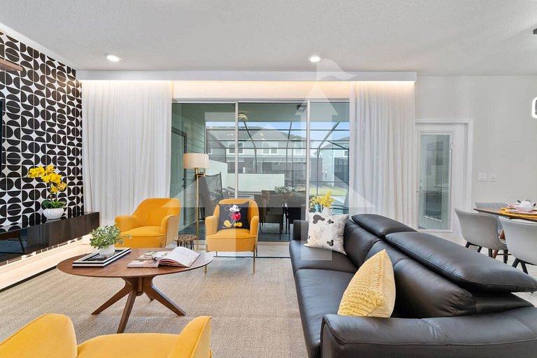 Themed 5BR Home w/ Pool · Windsor Island Resort