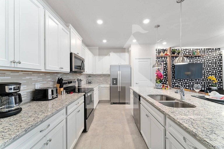 Themed 5BR Home w/ Pool · Windsor Island Resort