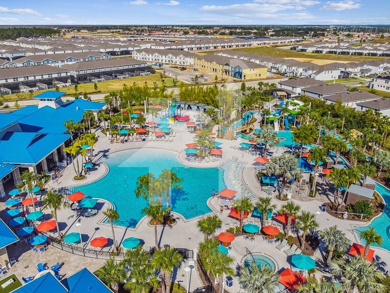 Themed 5BR Home w/ Pool · Windsor Island Resort