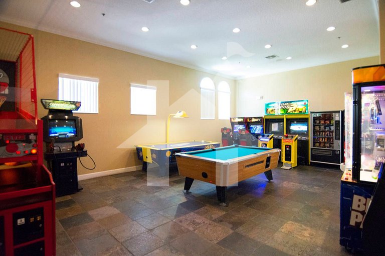 Modern 4BR Villa w/ Pool at Terra Verde Resort