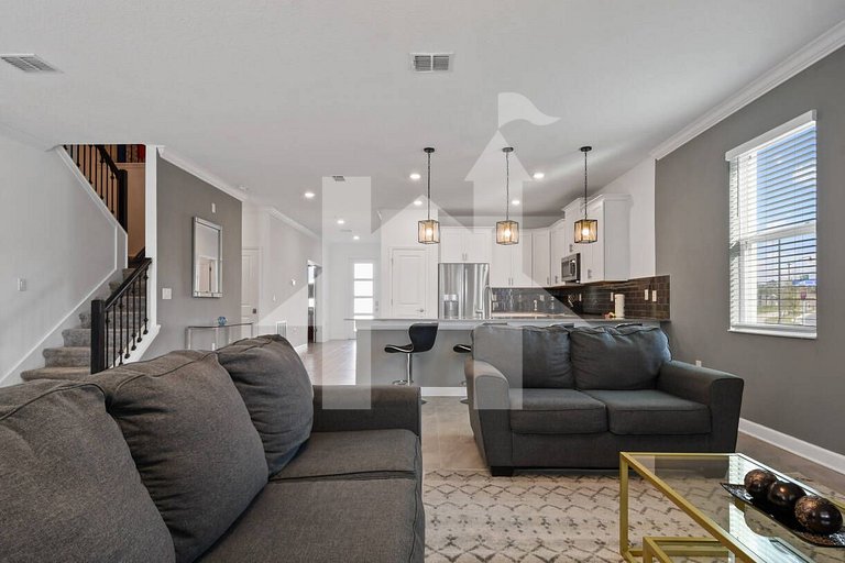 Vacation Home Near Disney, 9 bedrooms