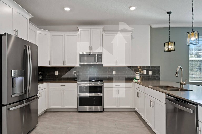 Vacation Home Near Disney, 9 bedrooms