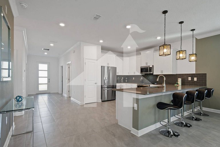 Vacation Home Near Disney, 9 bedrooms