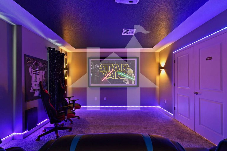 Vacation Home Near Disney, 9 bedrooms