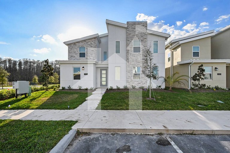 Vacation Home Near Disney, 9 bedrooms