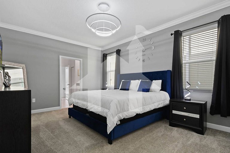 Vacation Home Near Disney, 9 bedrooms