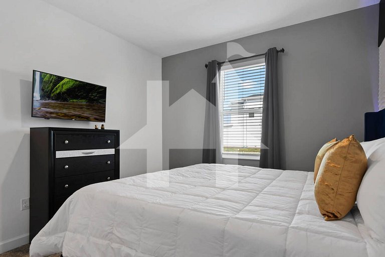 Vacation Home Near Disney, 9 bedrooms