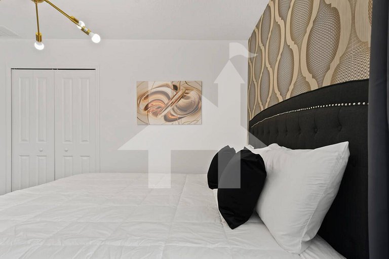 Vacation Home Near Disney, 9 bedrooms