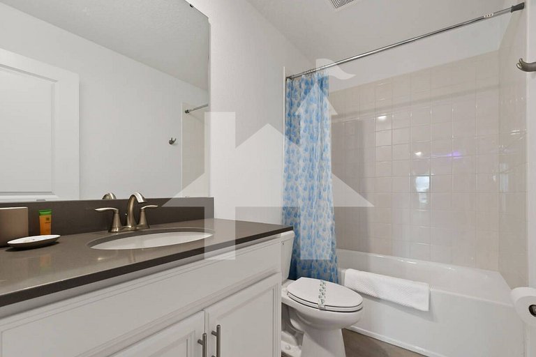 Vacation Home Near Disney, 9 bedrooms