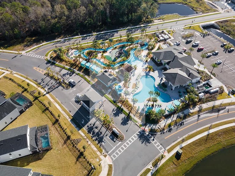 Vacation Home Near Disney, 9 bedrooms