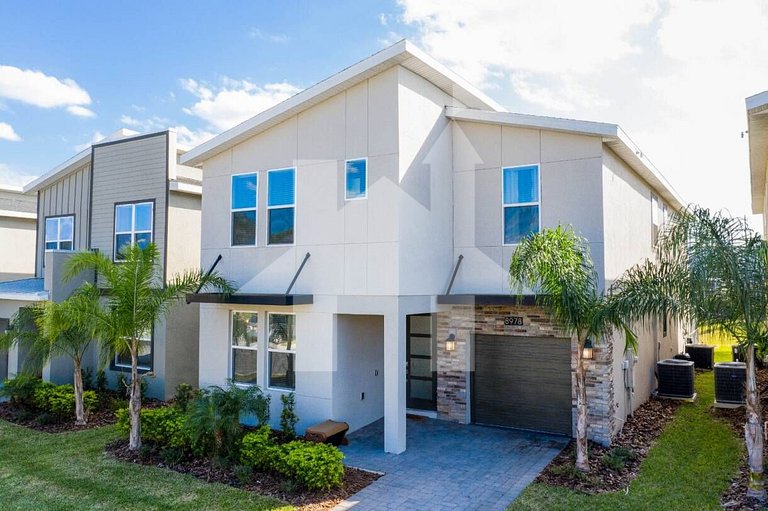 Vacation Home Near Disney, 6 bedrooms