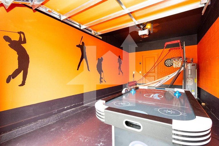 Vacation Home Near Disney, 6 bedrooms