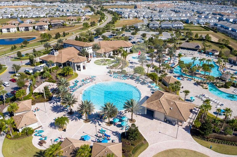 Vacation Home Near Disney, 6 bedrooms