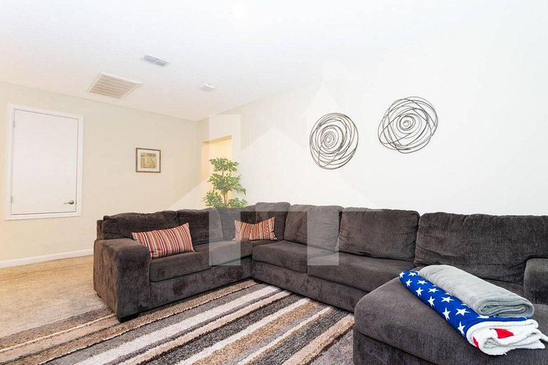 Vacation Home Near Disney, 6 bedrooms