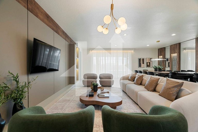 Vacation Home Near Disney, 8 bedrooms