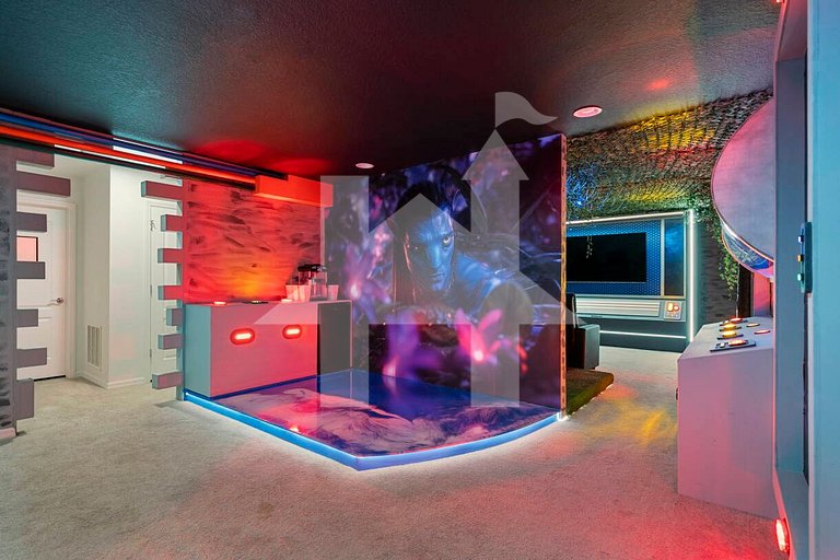 Vacation Home Near Disney, 8 bedrooms