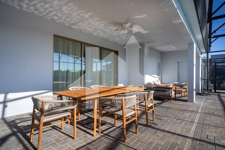 Vacation Home Near Disney, 8 bedrooms