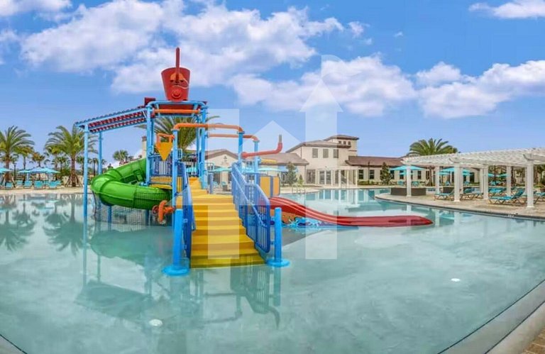 Vacation Home Near Disney, 8 bedrooms