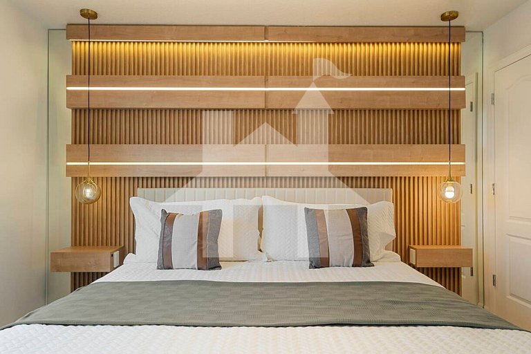 Vacation Home Near Disney, 8 bedrooms