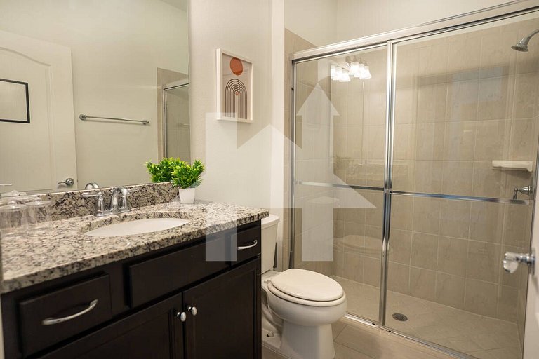 Vacation Home Near Disney, 8 bedrooms