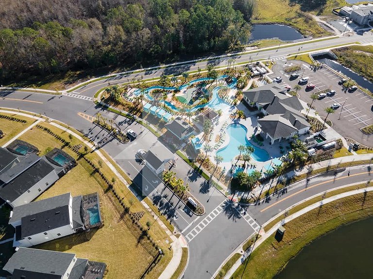 Vacation Home Near Disney, 9 bedrooms