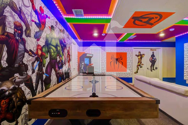 Vacation Home Near Disney, 9 bedrooms