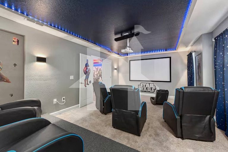 Vacation Home Near Disney, 9 bedrooms