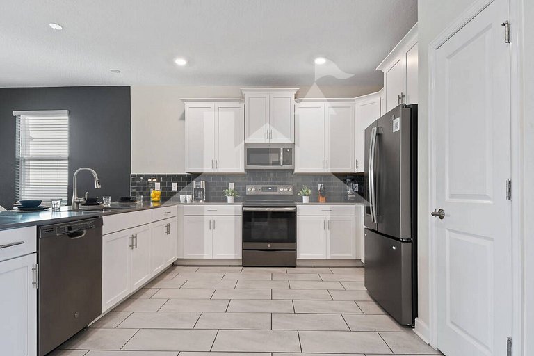 Vacation Home Near Disney, 9 bedrooms