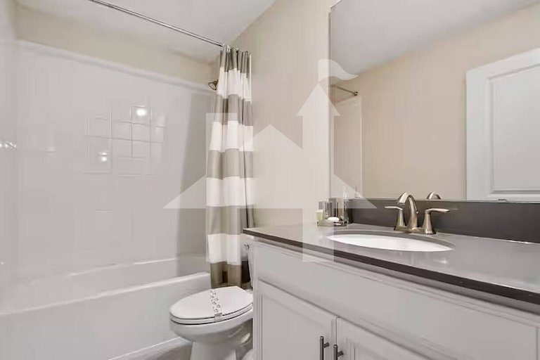 Vacation Home Near Disney, 9 bedrooms