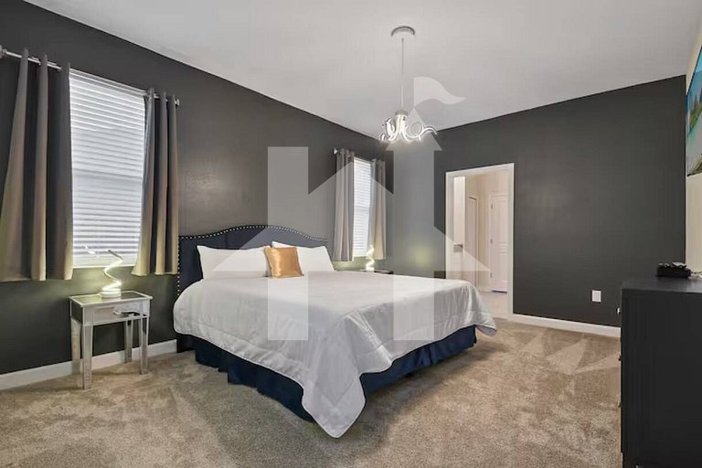 Vacation Home Near Disney, 9 bedrooms