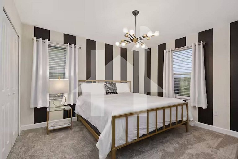 Vacation Home Near Disney, 9 bedrooms