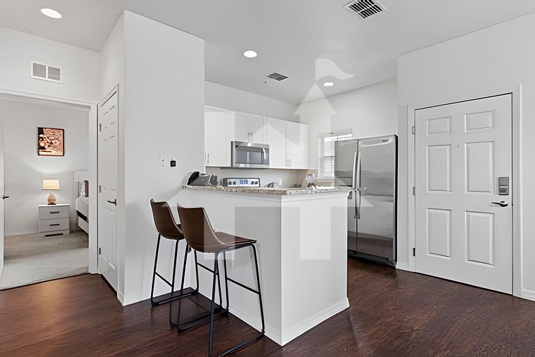 4BR Villa near Disney w/ Pool & Jacuzzi Access