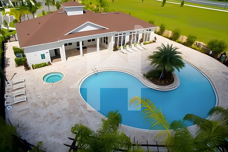 4BR Villa near Disney w/ Pool & Jacuzzi Access