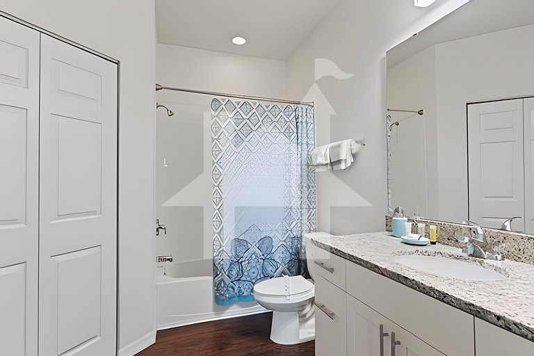 Casa 4Q no West Lucaya c/ Piscina e Jacuzzi