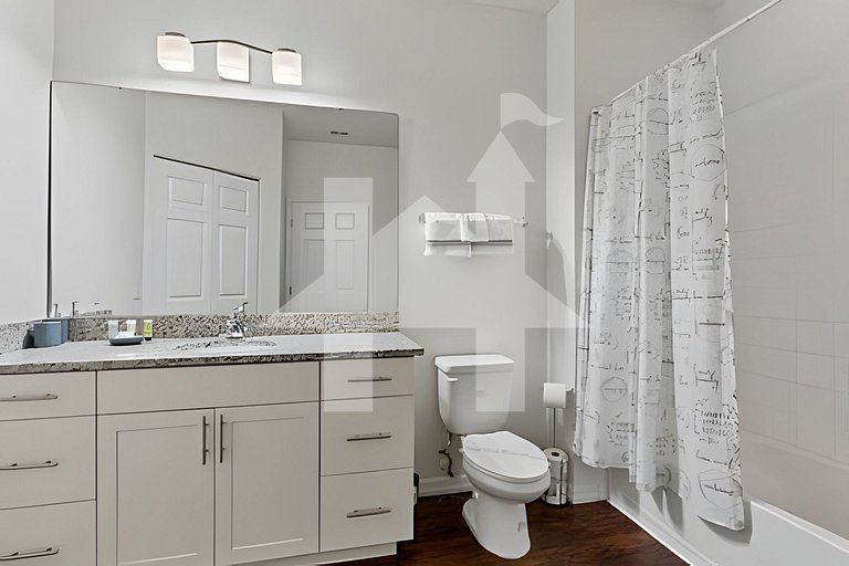 4BR Villa near Disney w/ Pool & Jacuzzi Access