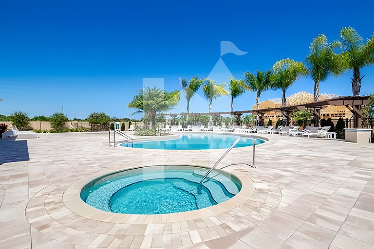 Casa 4Q no West Lucaya c/ Piscina e Jacuzzi